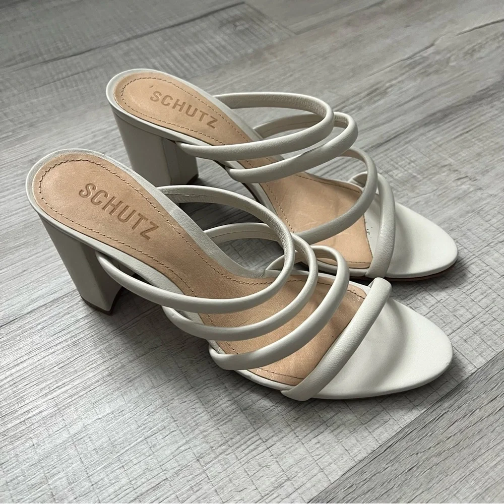 SCHUTZ Felisa Heel Pearl Strappy Block Heels Size 7